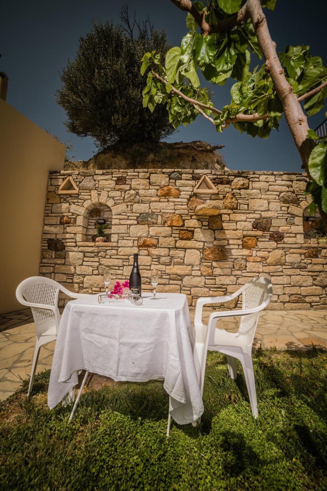 Bodikos Villas & Apartments Pitsidia Luaran gambar